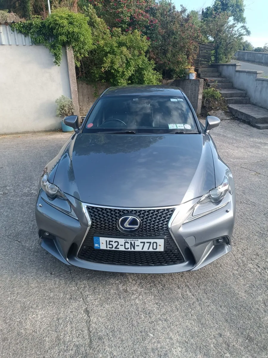 Lexus IS 2015 - Image 1