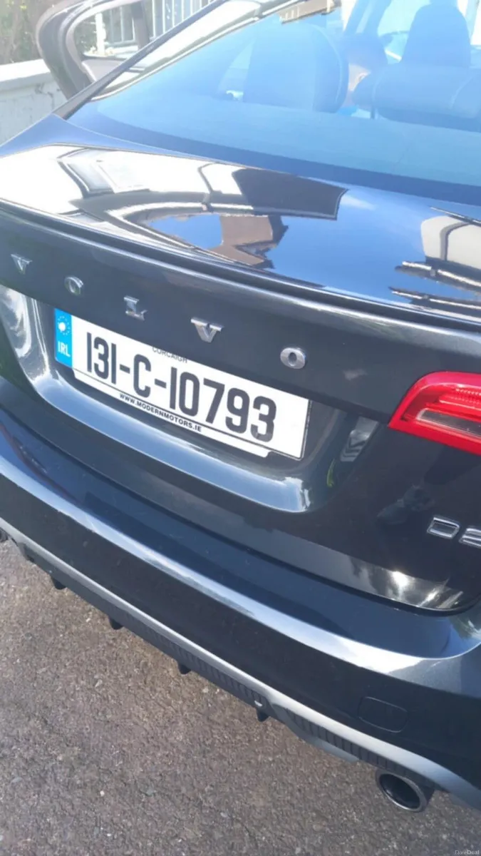 Volvo Car S60 - Image 3