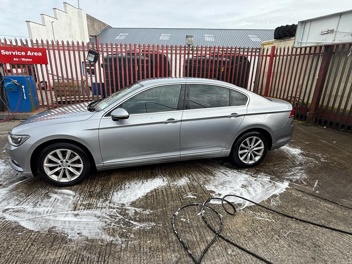 2018 Volkswagen Passat 2.0 TDI Automatic - Image 3