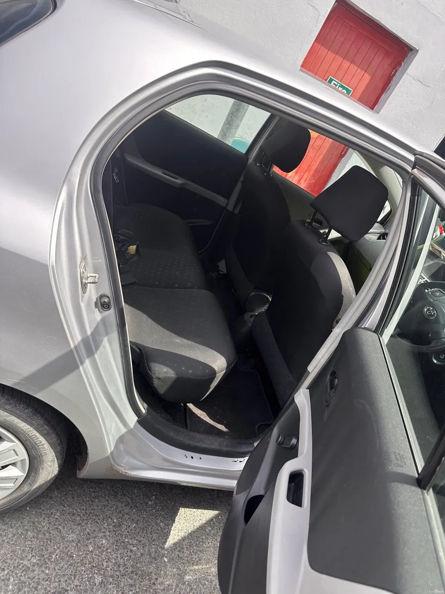 Toyota Yaris 2008 - Image 4