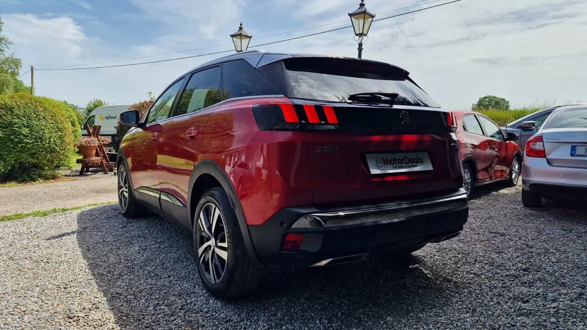 Peugeot 30081.5 BlueHDi 130bhp GT Line - Image 3