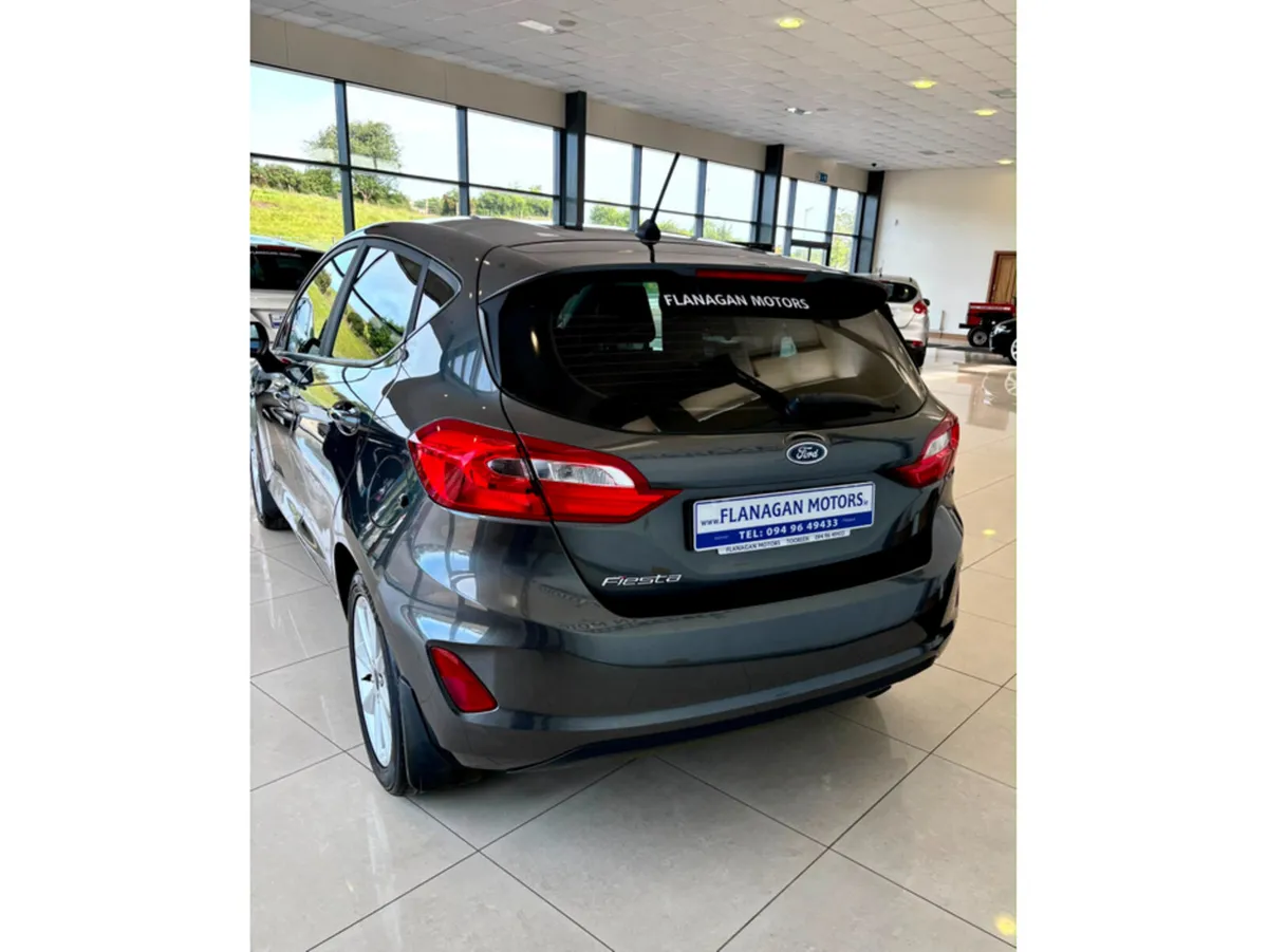 Ford Fiesta ZETEC 1.10 70PS 5SPEED 4DR 5DR - Image 4