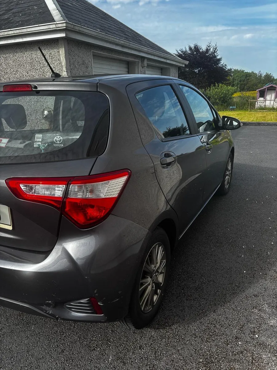 Toyota Yaris 2019 - Image 2