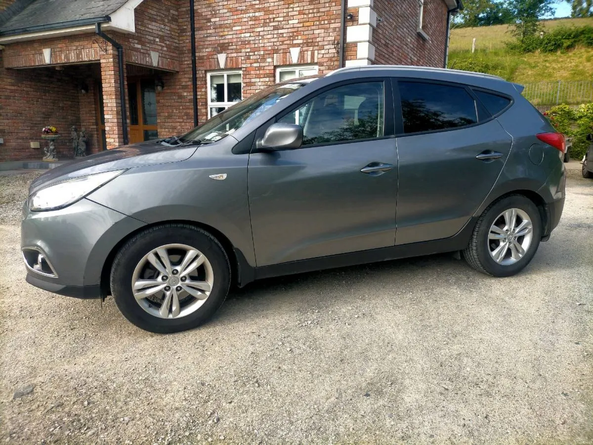 Hyundai ix35 - Image 2