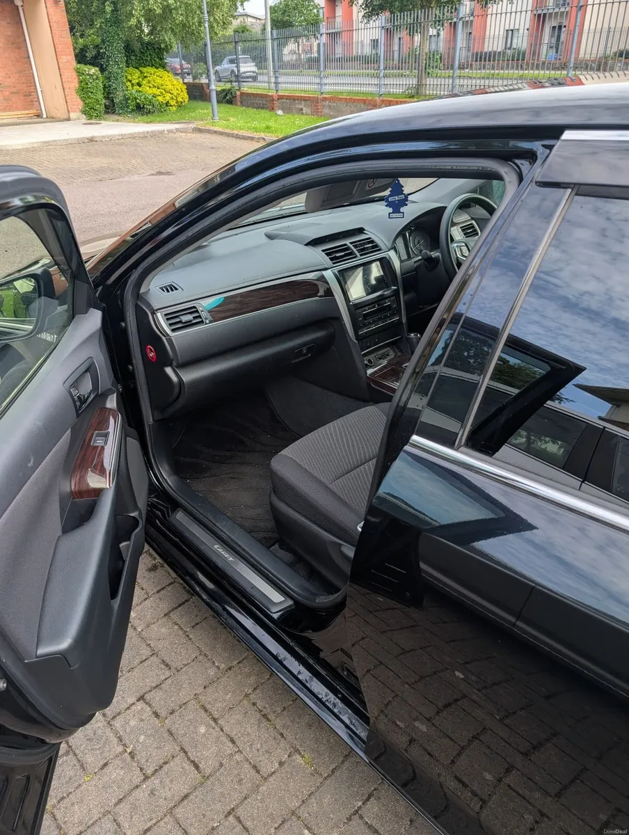 Toyota Camry 2017 - Image 4