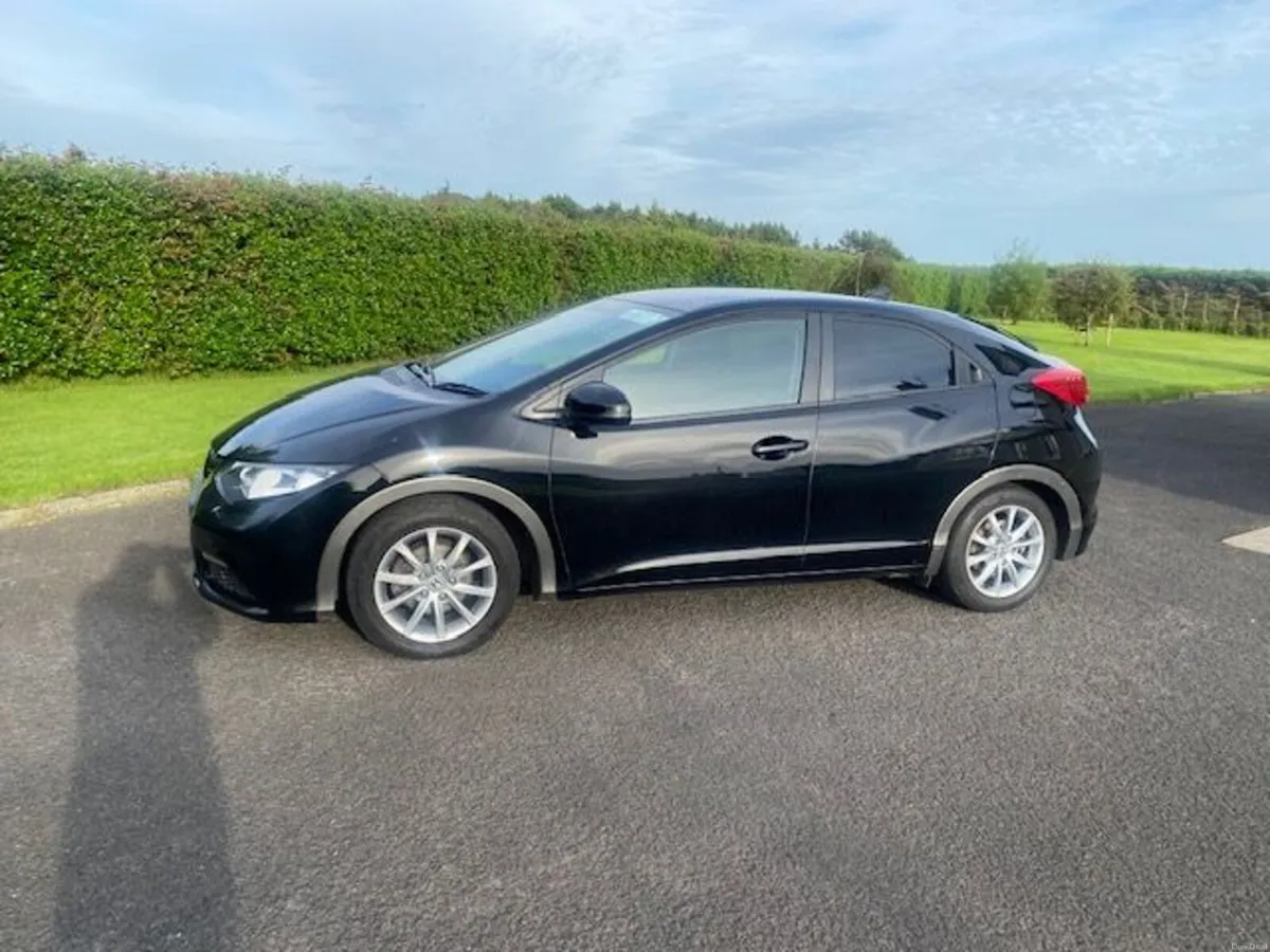 Very Clean Low Mileage Honda Civic for Sale - Image 1
