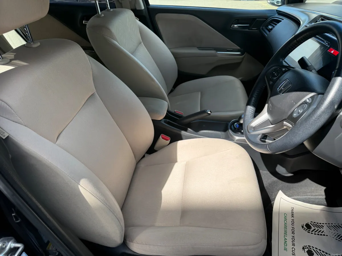 2015 Honda Grace 1.5 Petrol Hybrid Automatic - Image 4