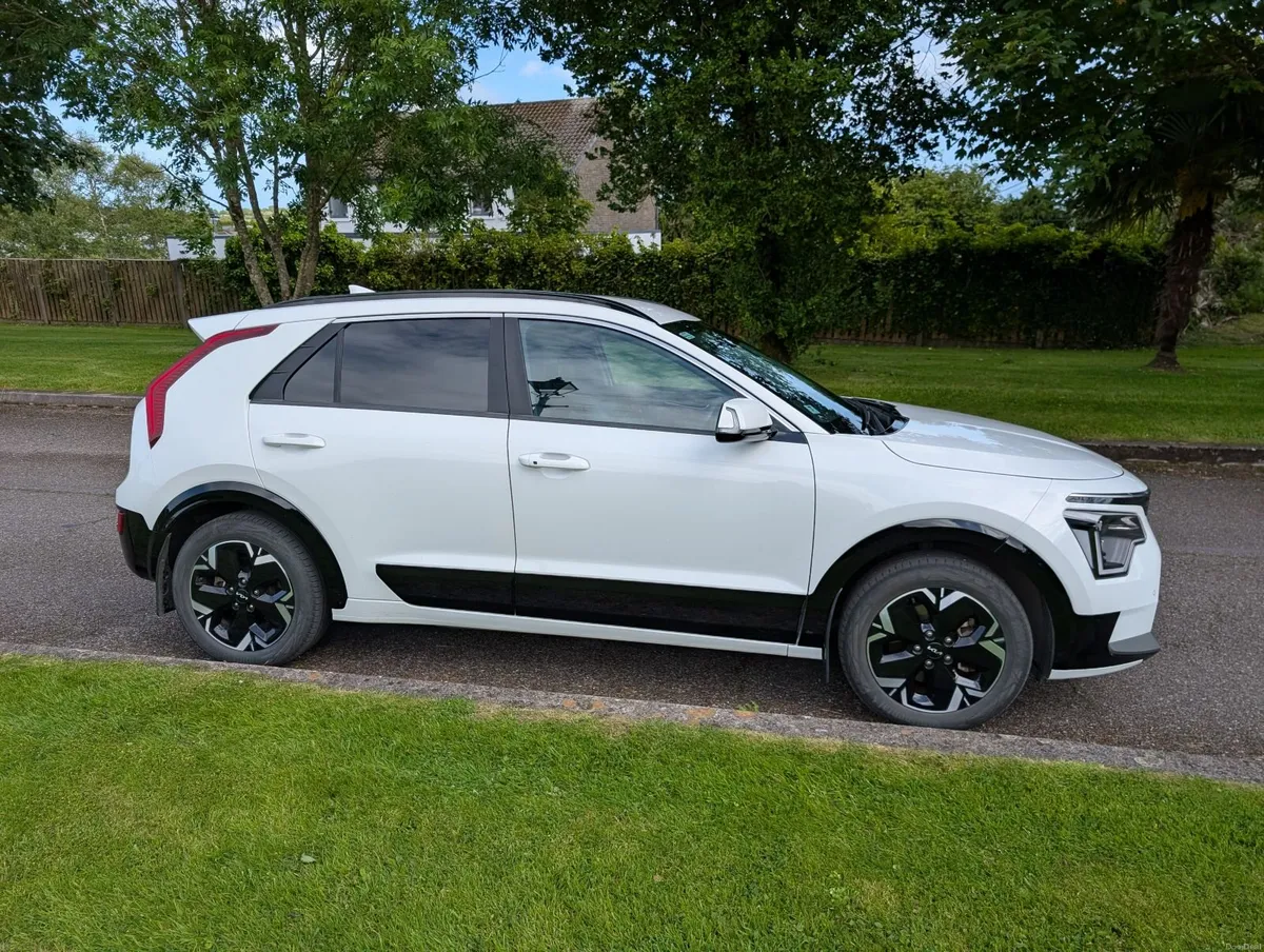 232 Kia Niro EV K3 5DR AUTO White Pearl - Image 3