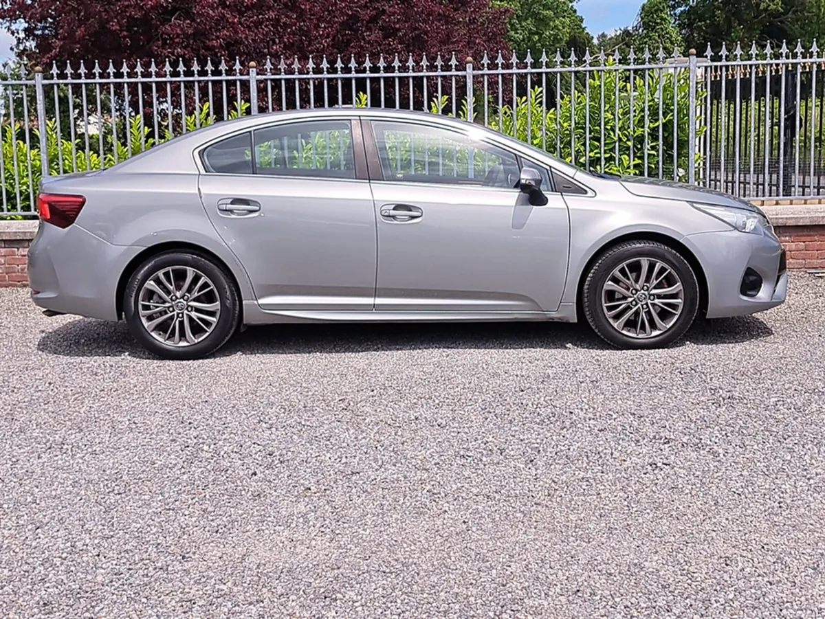 Toyota Avensis Saloon Luna Model 1.6 Diesel. - Image 4