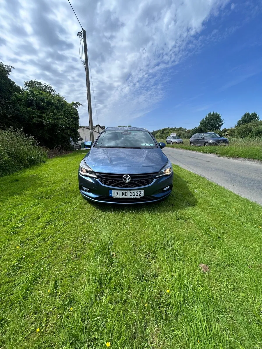 2017 Vauxhall Astra Sports Tourer SRi - Image 3