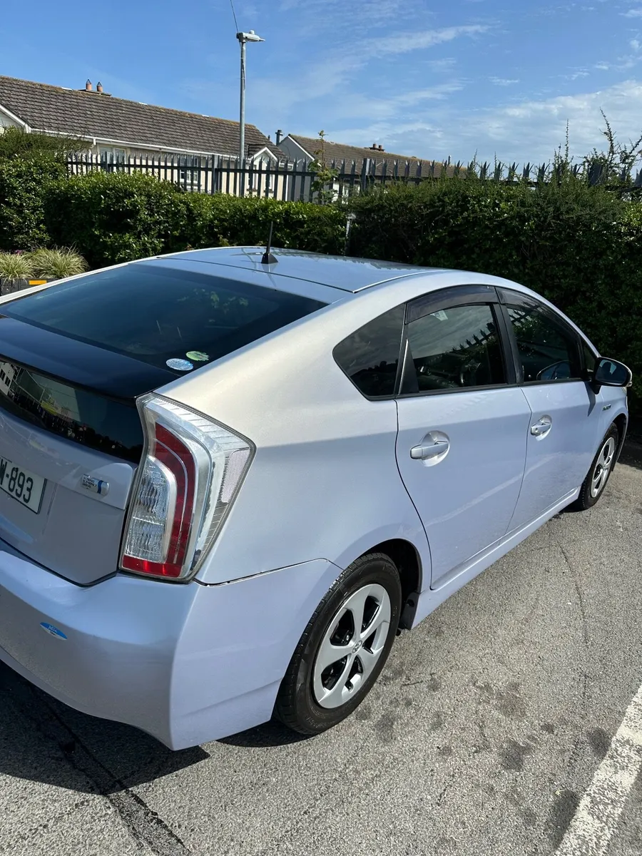 Toyota Prius 2013 - Image 4
