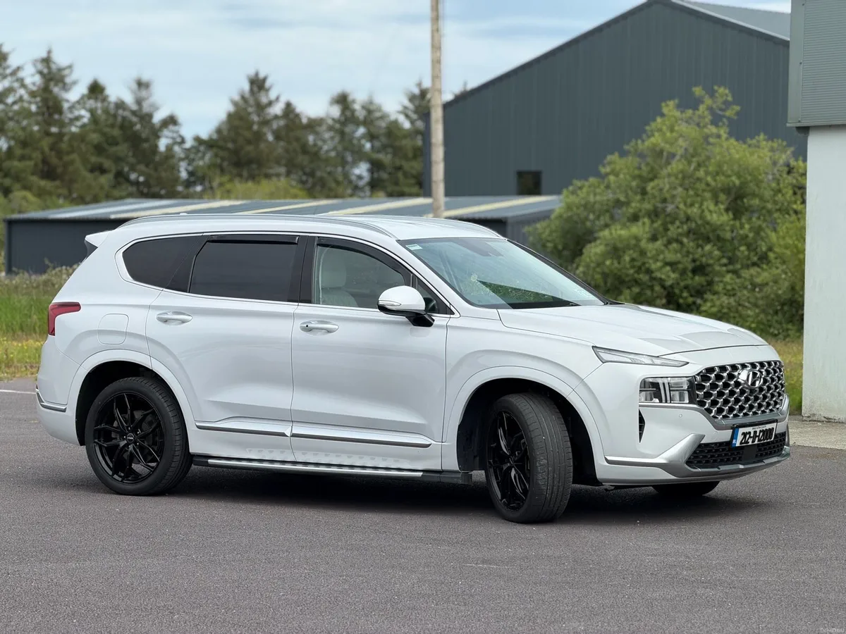 2021 Hyundai Santa Fe Plug-In Hybrid🚗 Low mileage - Image 2