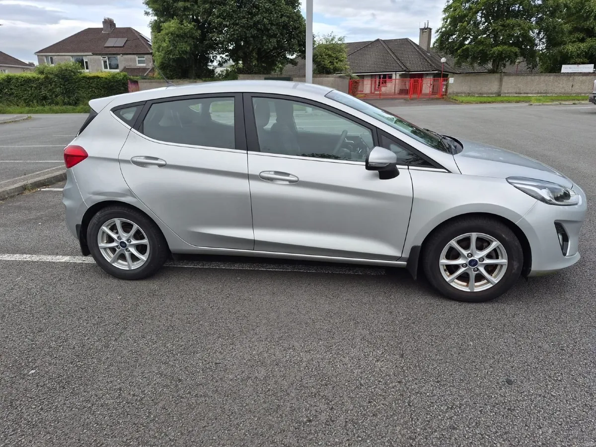 Ford Fiesta 2018 1.1L 85PS 5M 4DR TITANIUM TRIM - Image 4