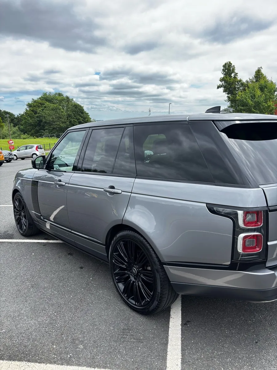 Range Rover Vogue - Image 2