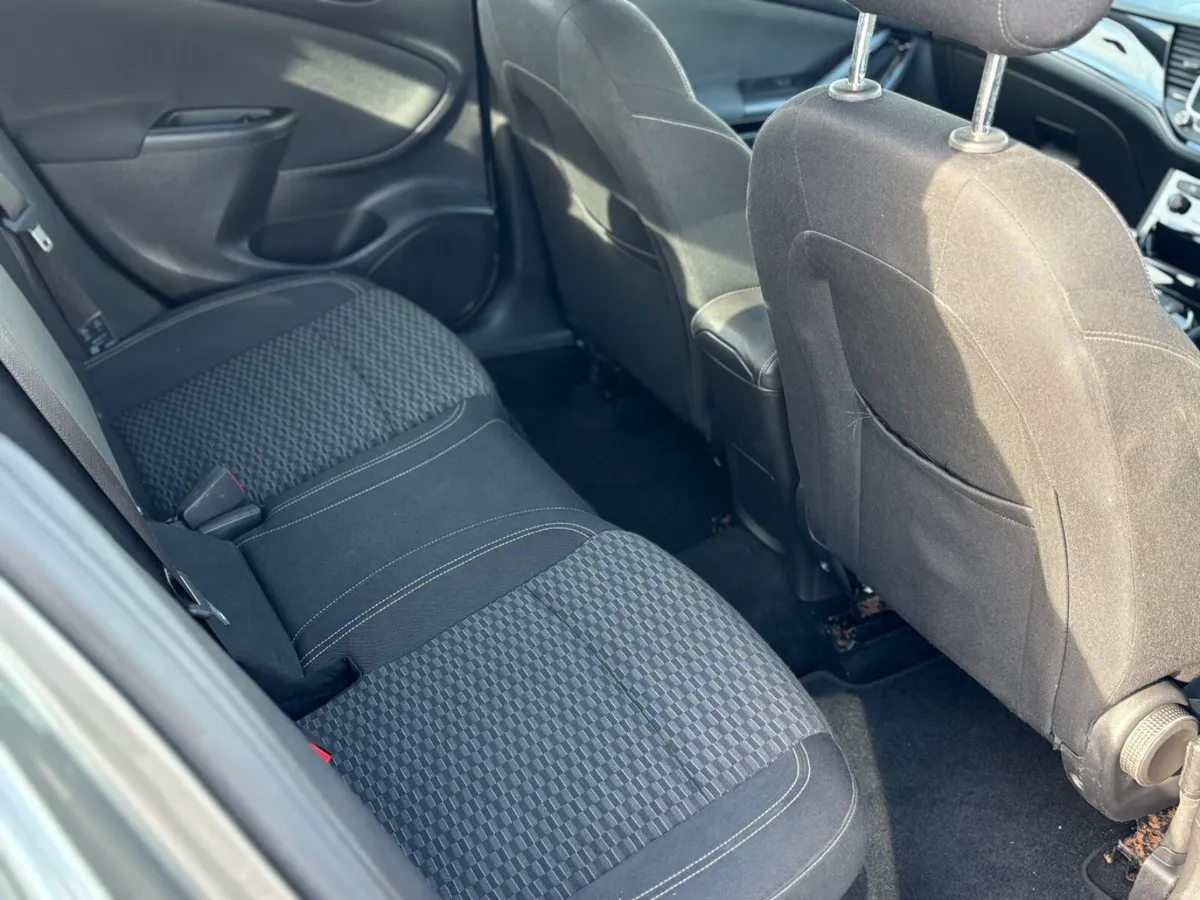 Opel Astra 1.6 CDTI 2018 – Excellent Condition - Image 4