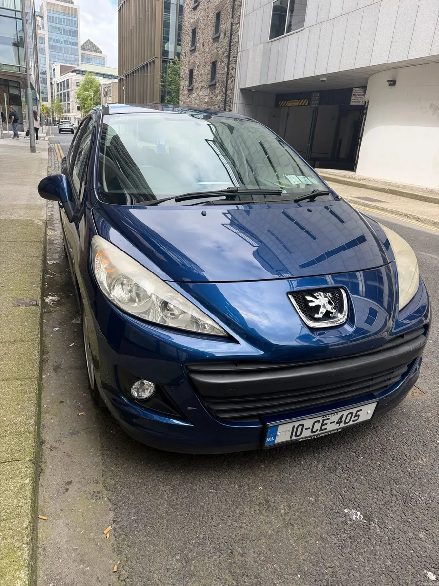 Car - Image 1