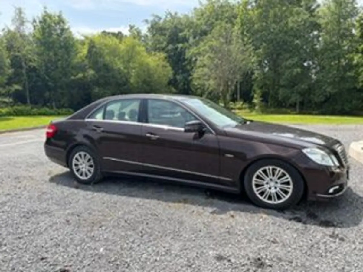 Mercedes-Benz E-Class 2010 - Image 5