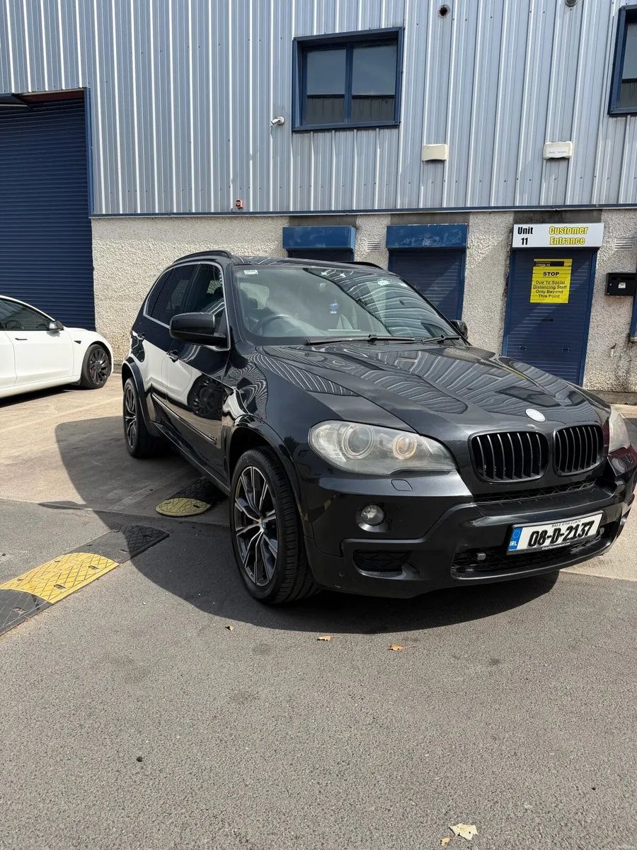 BMW x5 n1 5 seater - Image 1