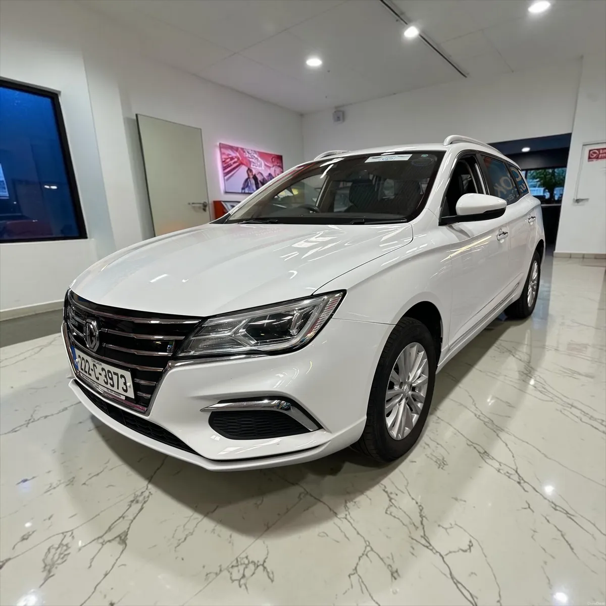 2022 MG MG5 Exclusive EV Long Range 364 km range - Image 1