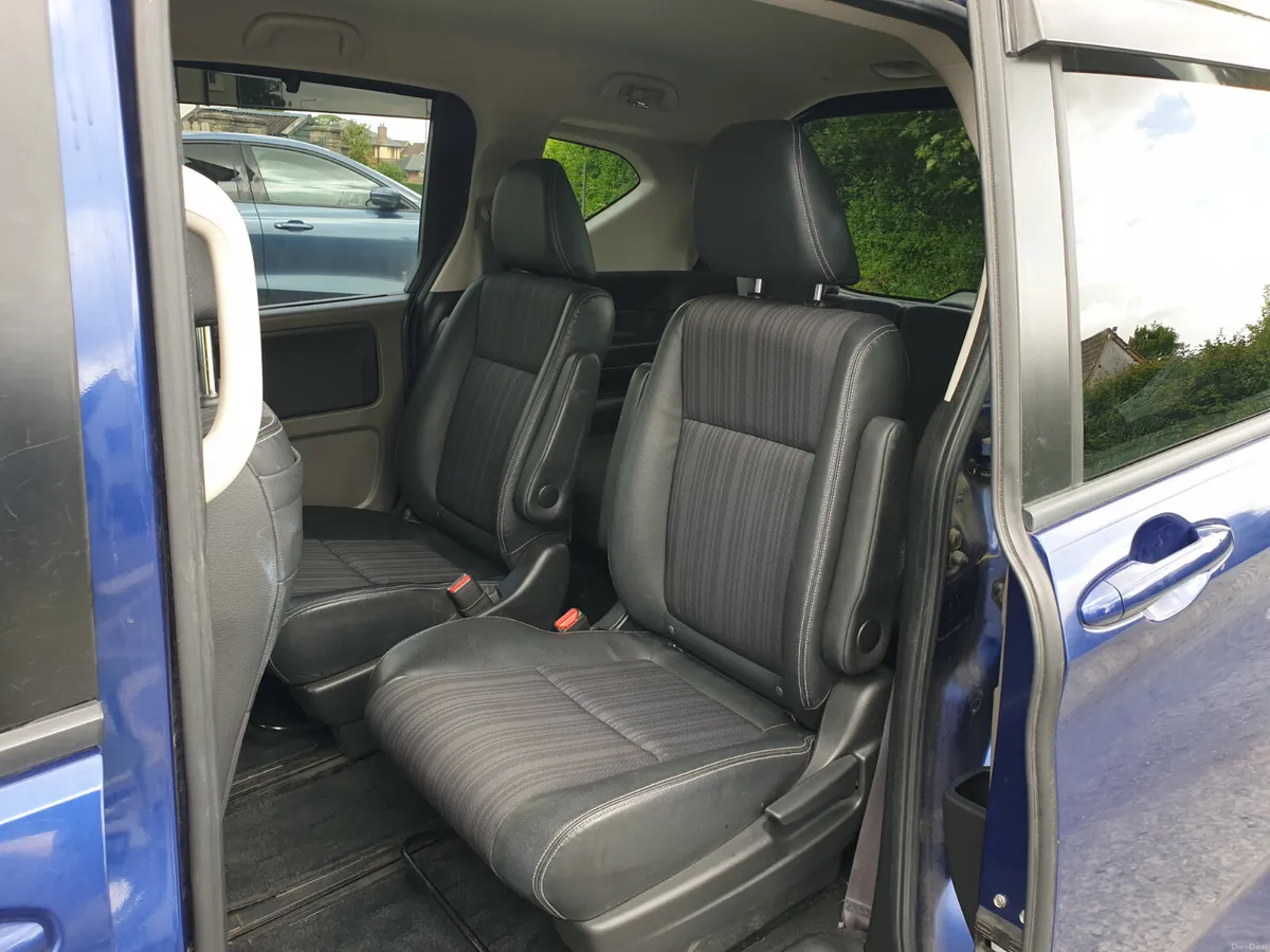 DEPOSIT TAken FREED /172 / AUTO  /1.5 PETROL HYB - Image 5