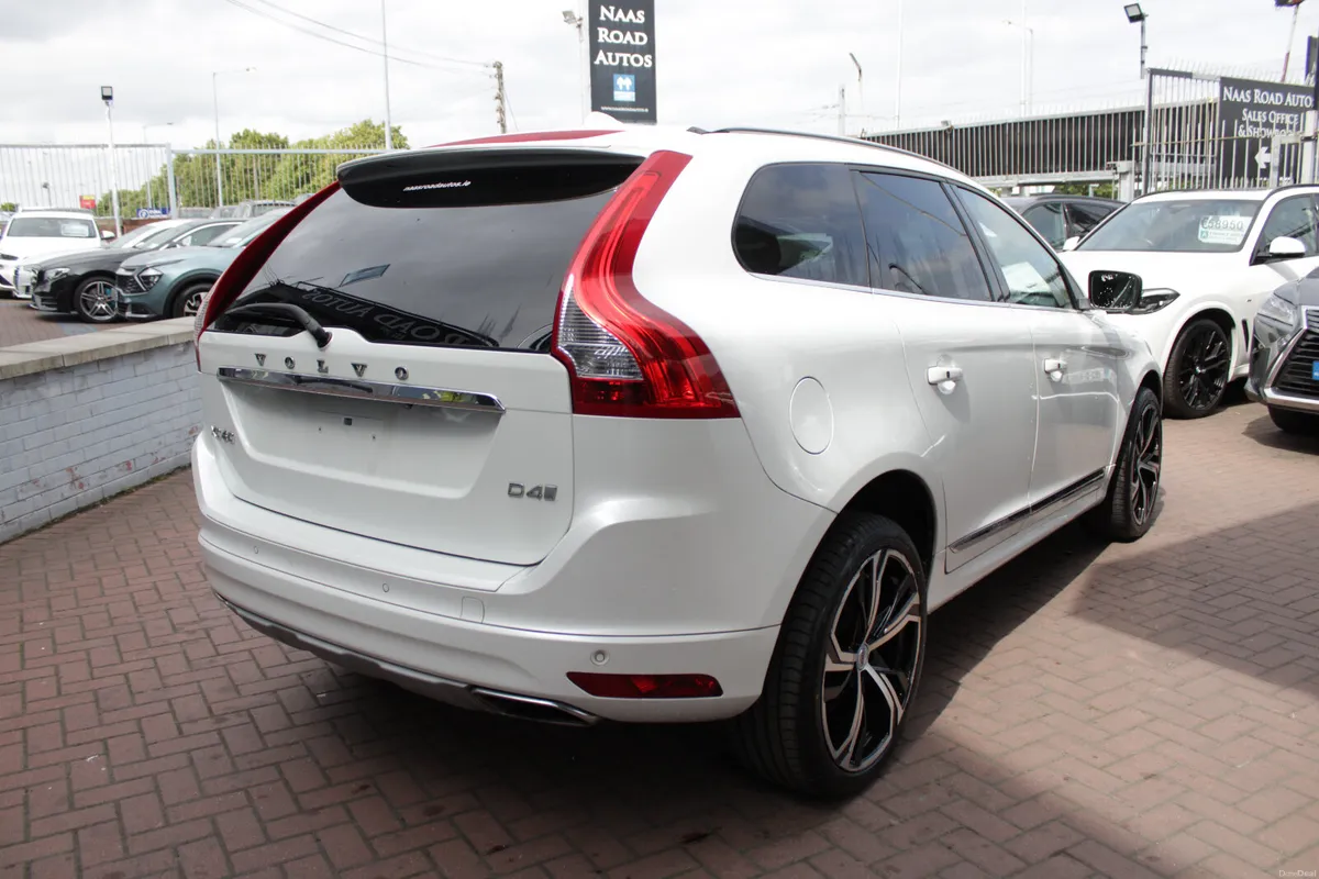 2.0D4 SE LUXURY EDITION  5DR ESTATE AUTO // HUGE S - Image 4