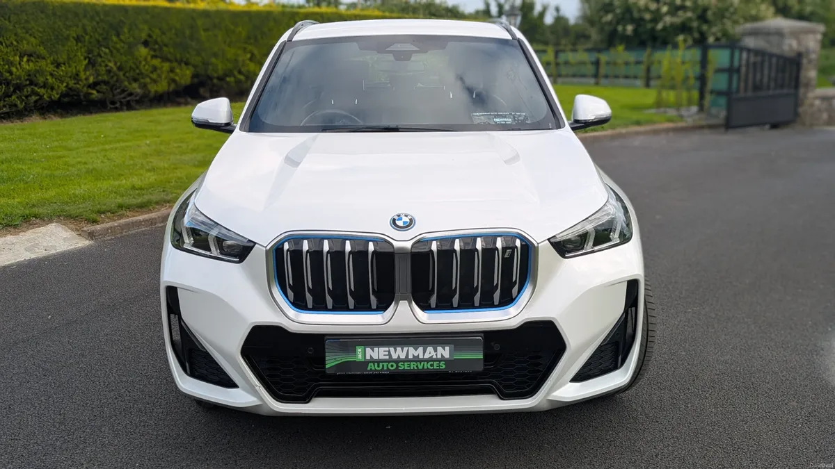 BMW iX1 2023 - Image 3