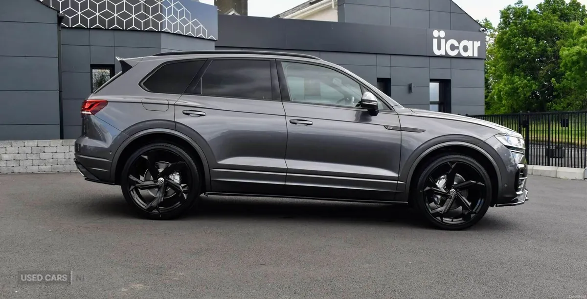Volkswagen Touareg 3.0 Touareg V6 R-Line TDI Auto - Image 4