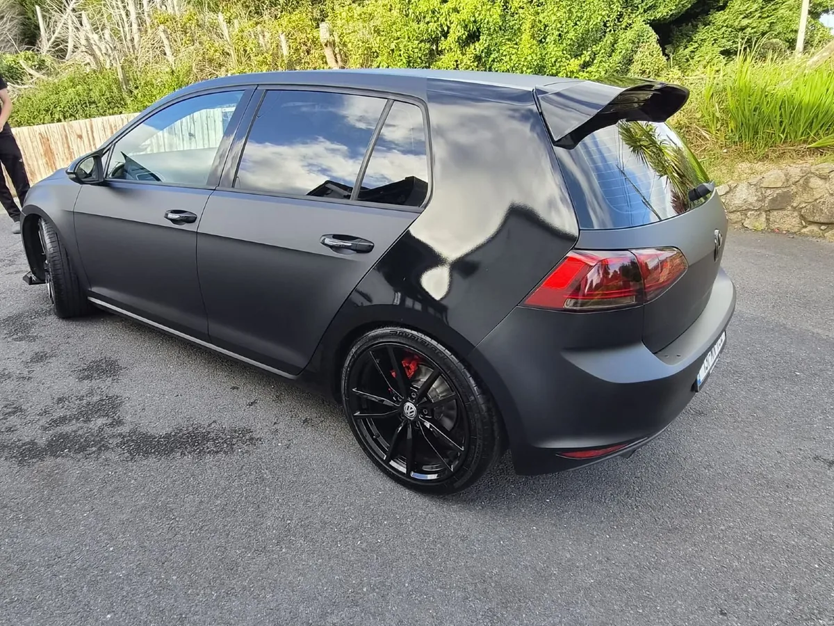 Volkswagen Golf 2013 - Image 1