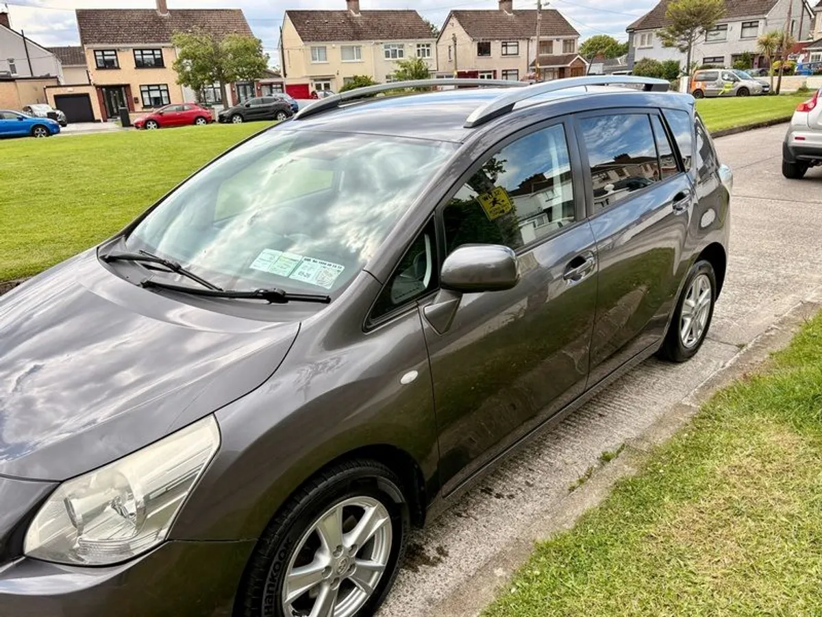 2010 Toyota Verso - Image 2