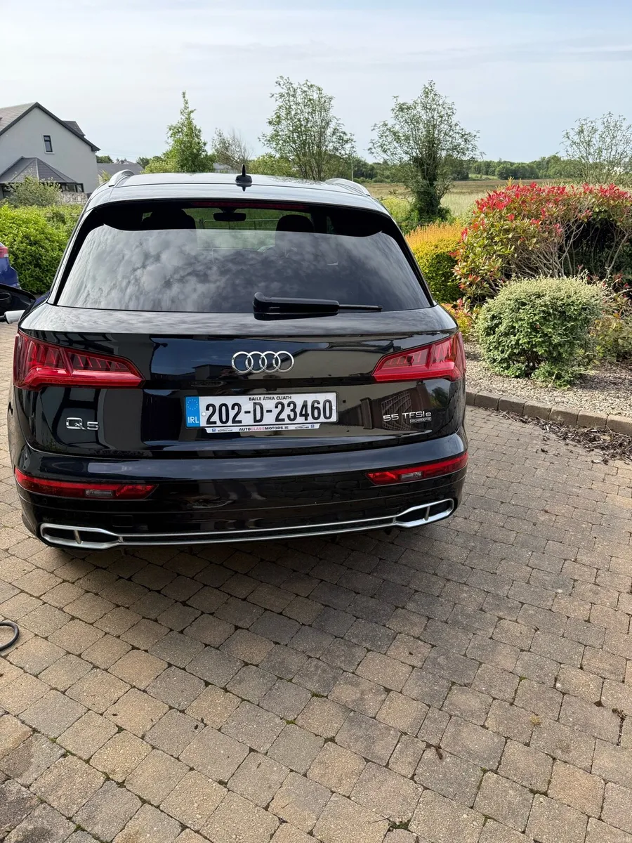 202 Audi Q5 55 TFSIe Quattro Competiton - Image 3