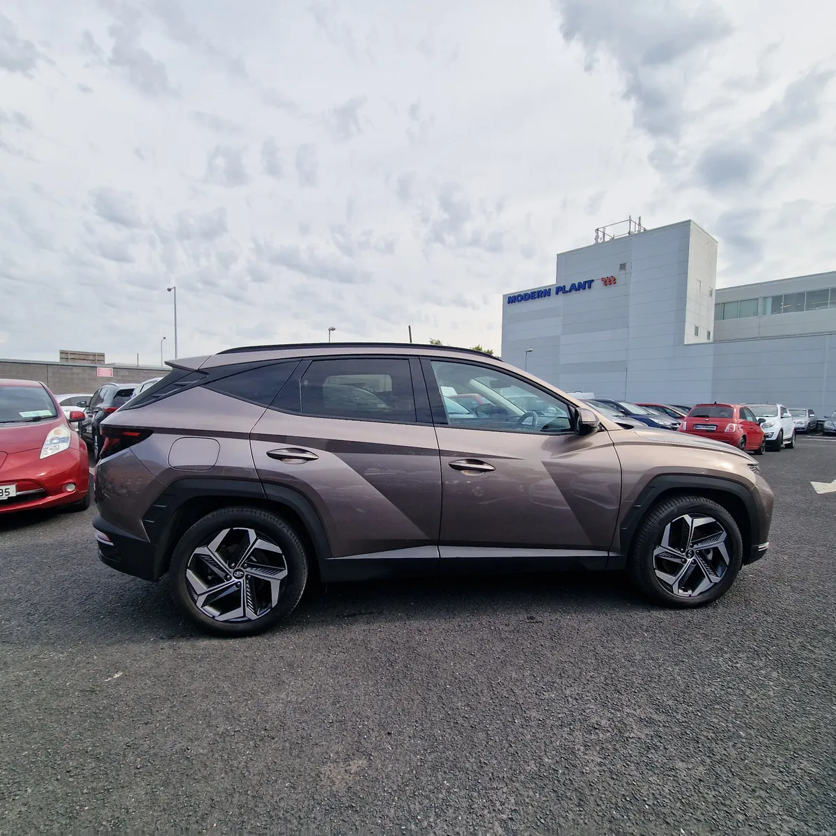 Hyundai Tucson 2023 Petrol Plug-in Hybrid - Image 4
