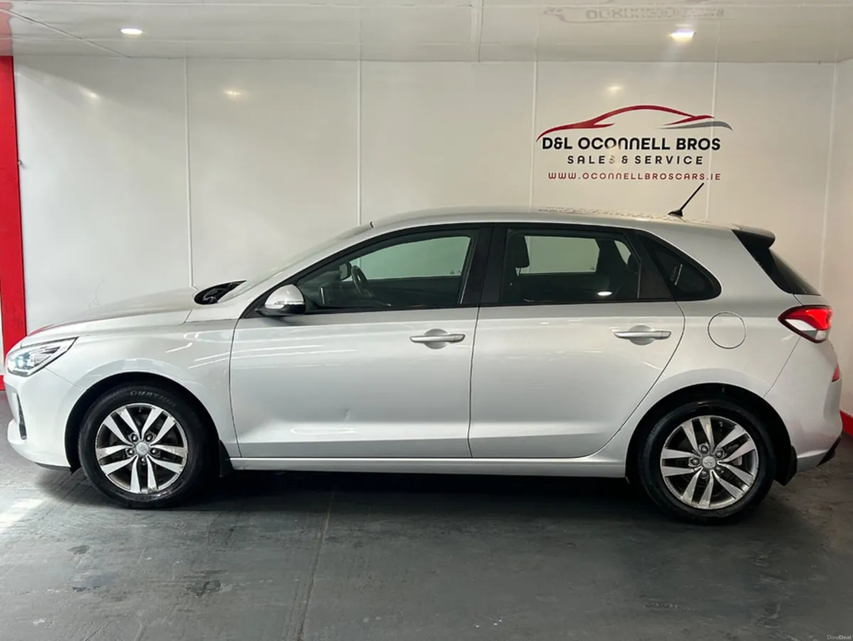 Hyundai i30 I 30 DELUXE 5DR - Image 3