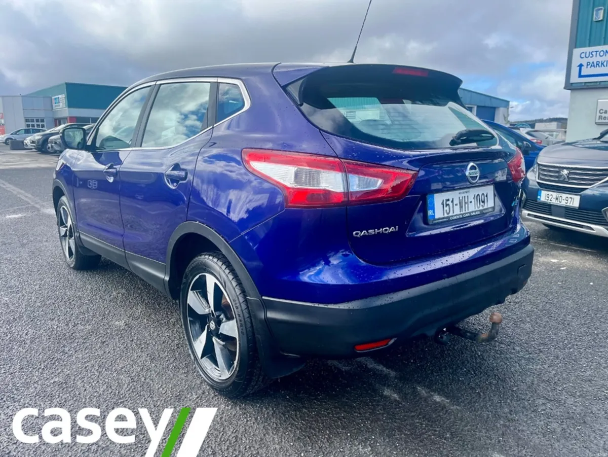 Nissan Qashqai 1.5 DSL XE 4DR - Image 2