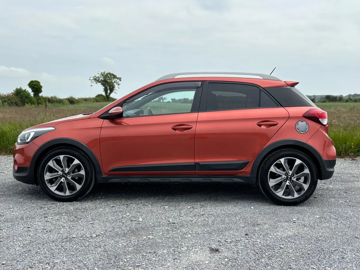 2016 Hyundai i20 Active 1.0 Turbo | ONLY 53,000 KM - Image 3