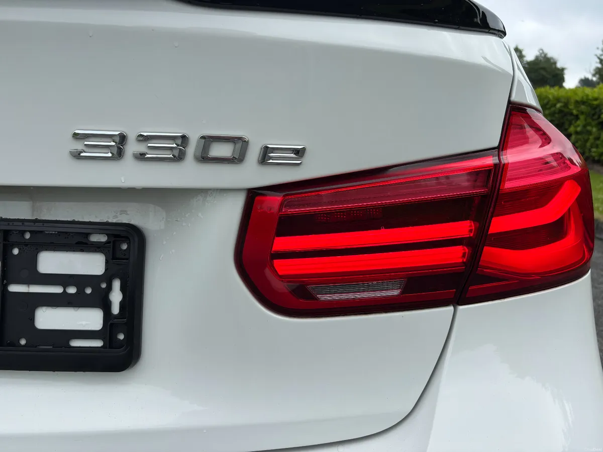 BMW 330E MSPORT AUTO 2018 - Image 4