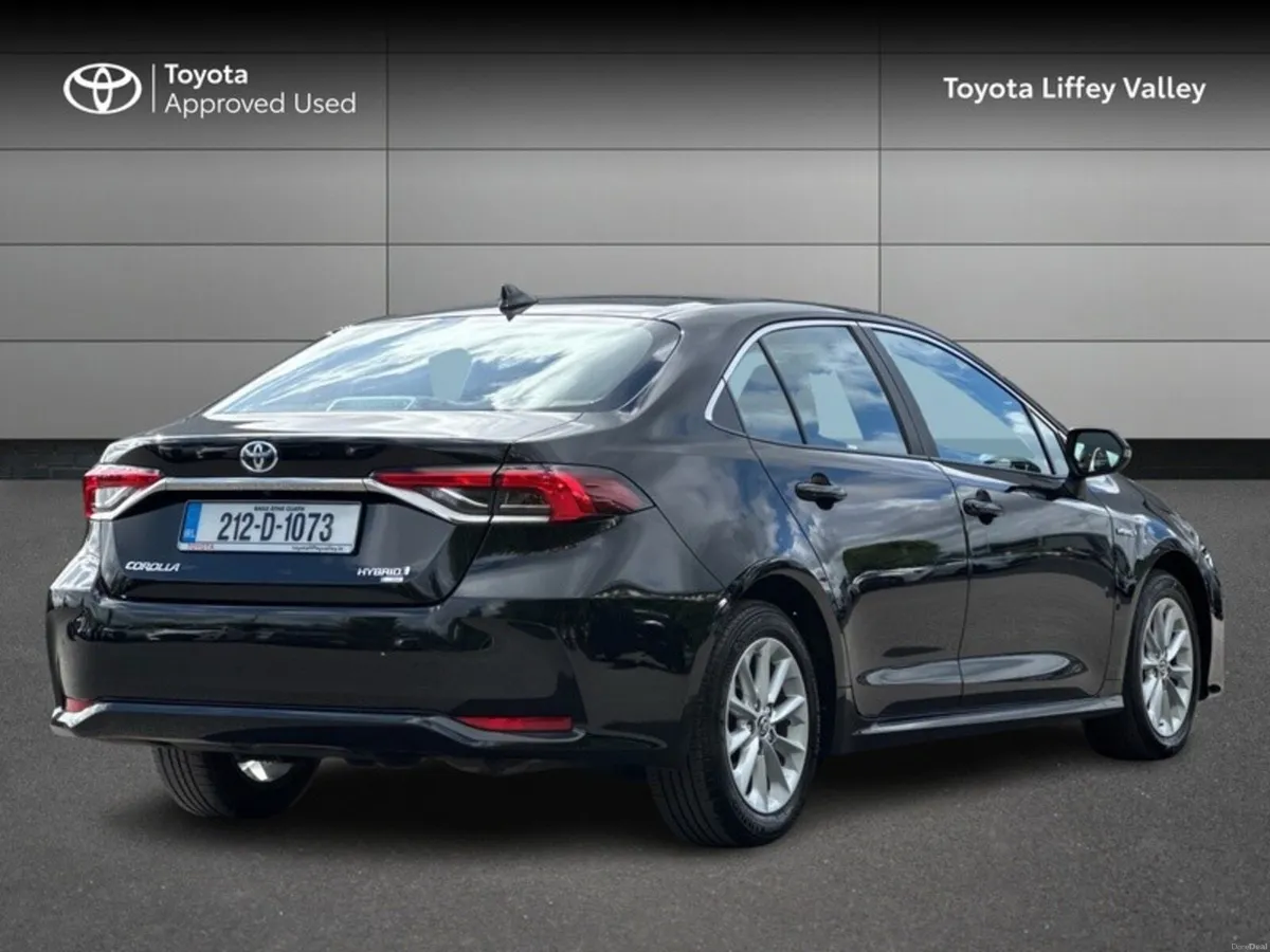 Toyota Corolla HYB LUNA SALOON 4DR AUTO HYBRID - Image 2