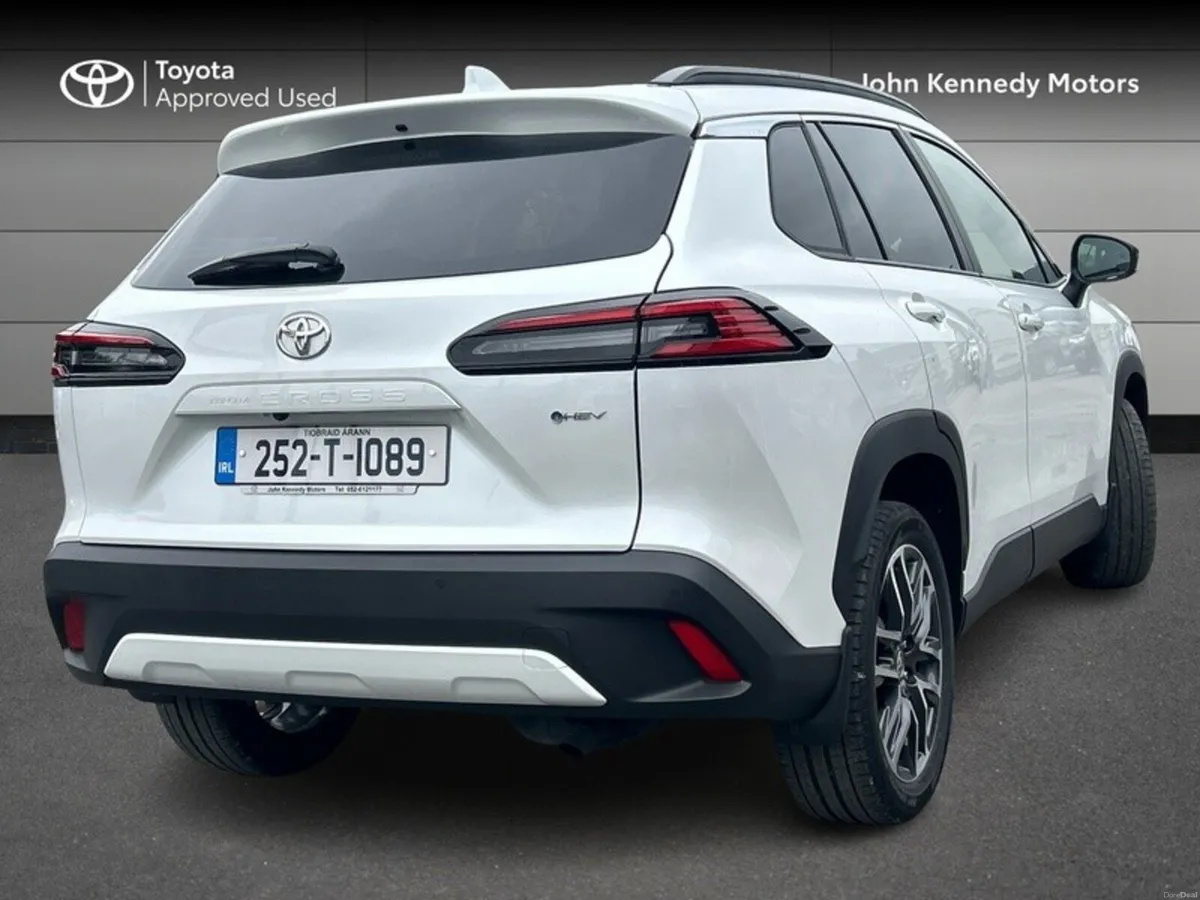 Toyota Corolla Cross HYBRID SPORT - Image 2