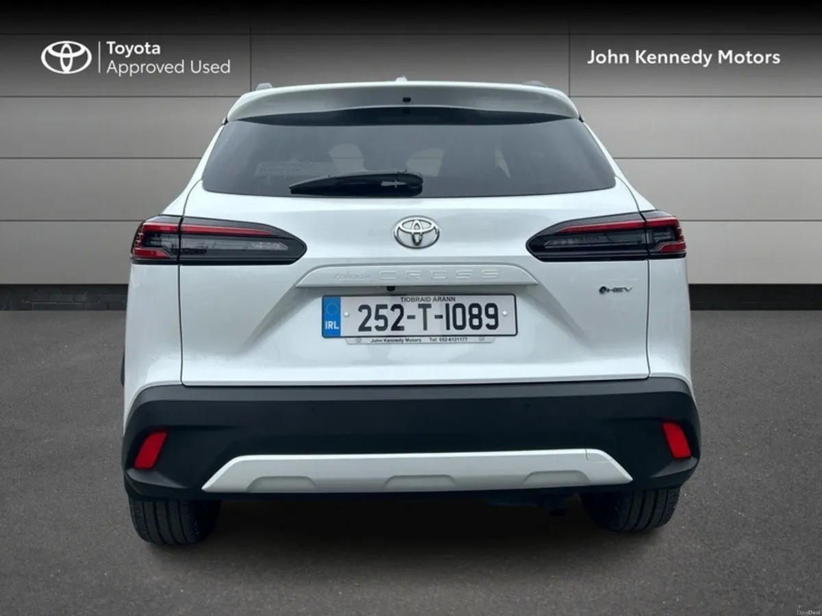 Toyota Corolla Cross HYBRID SPORT - Image 4