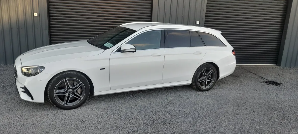 Stunning E300de AMG-Line Estate - MASSIVE SPEC. - Image 3