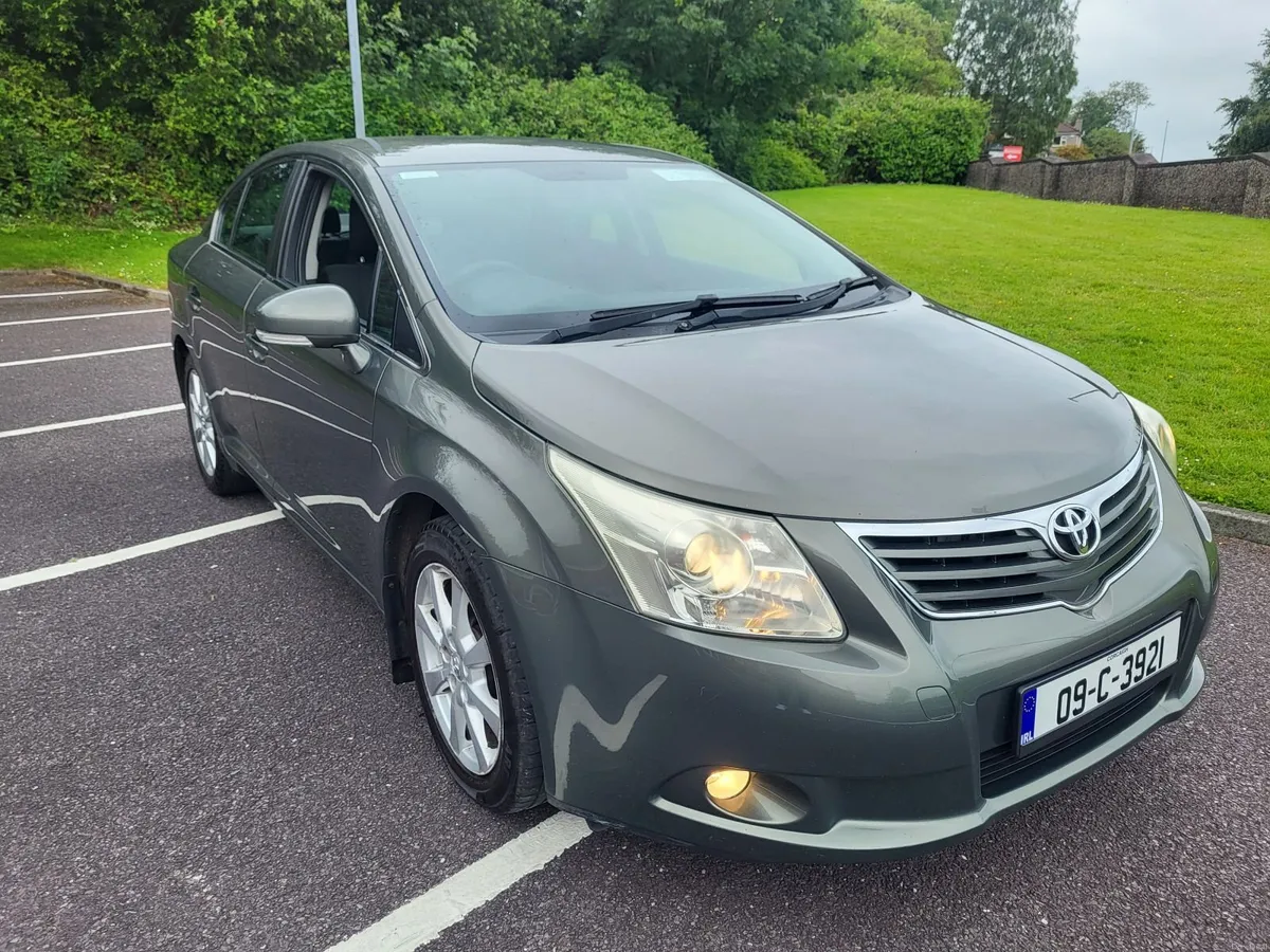 Avensis 09 1.6 petrol..mint condition - Image 2