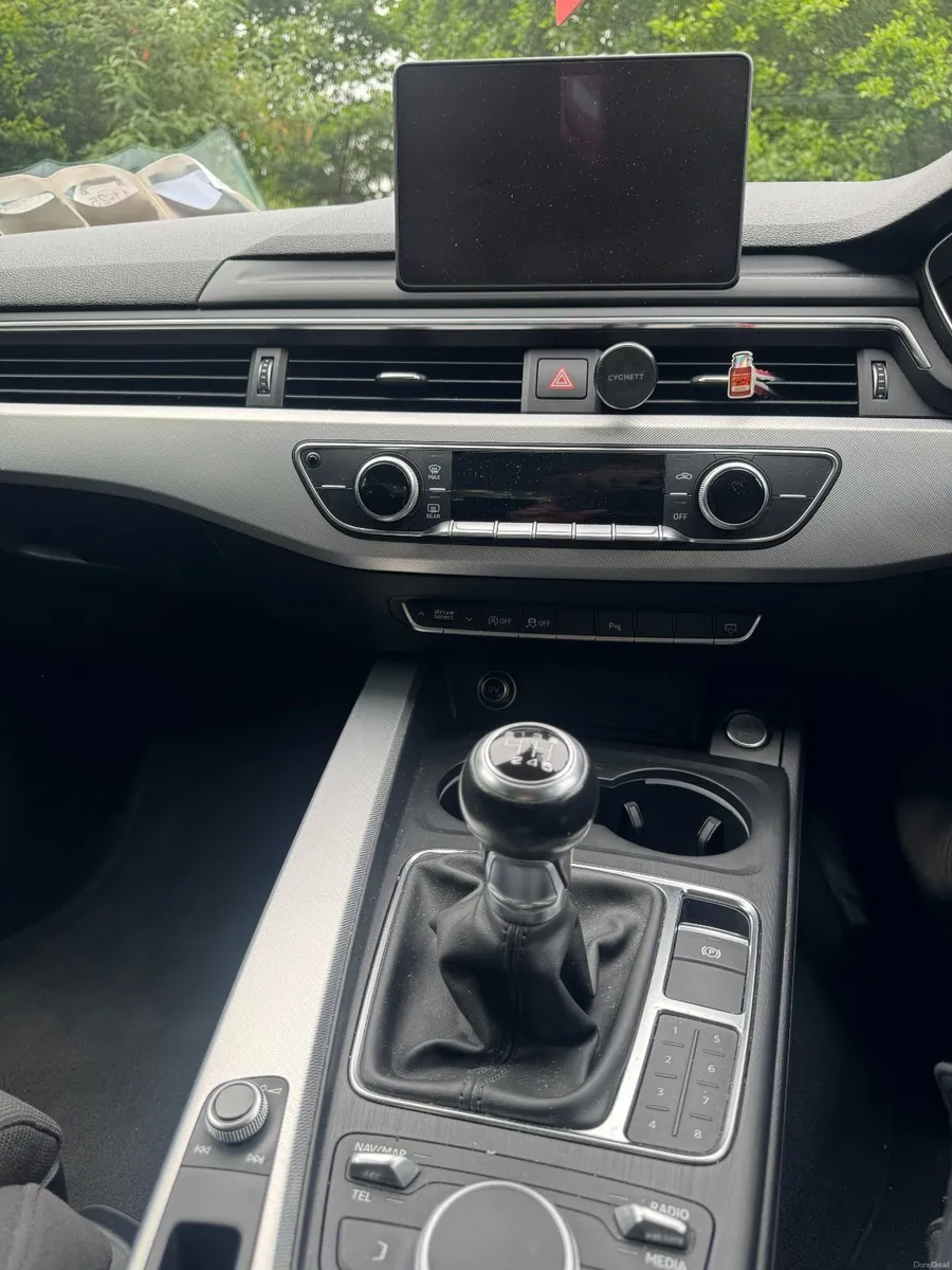 2016 Audi A4 1.4 TFSI — Low mileage - Image 6