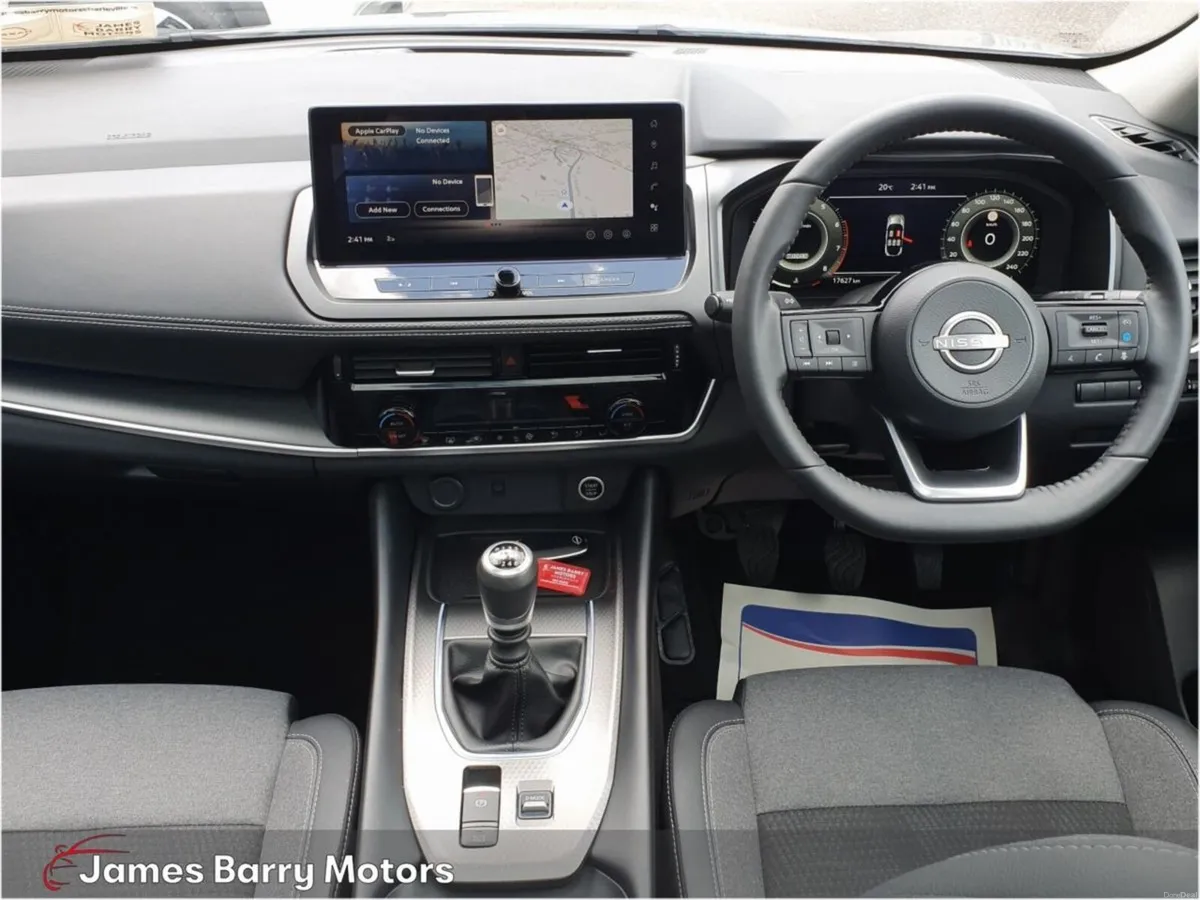 Nissan Qashqai 1.3 PET MILD HYBRID SV PREMIUM // E - Image 3