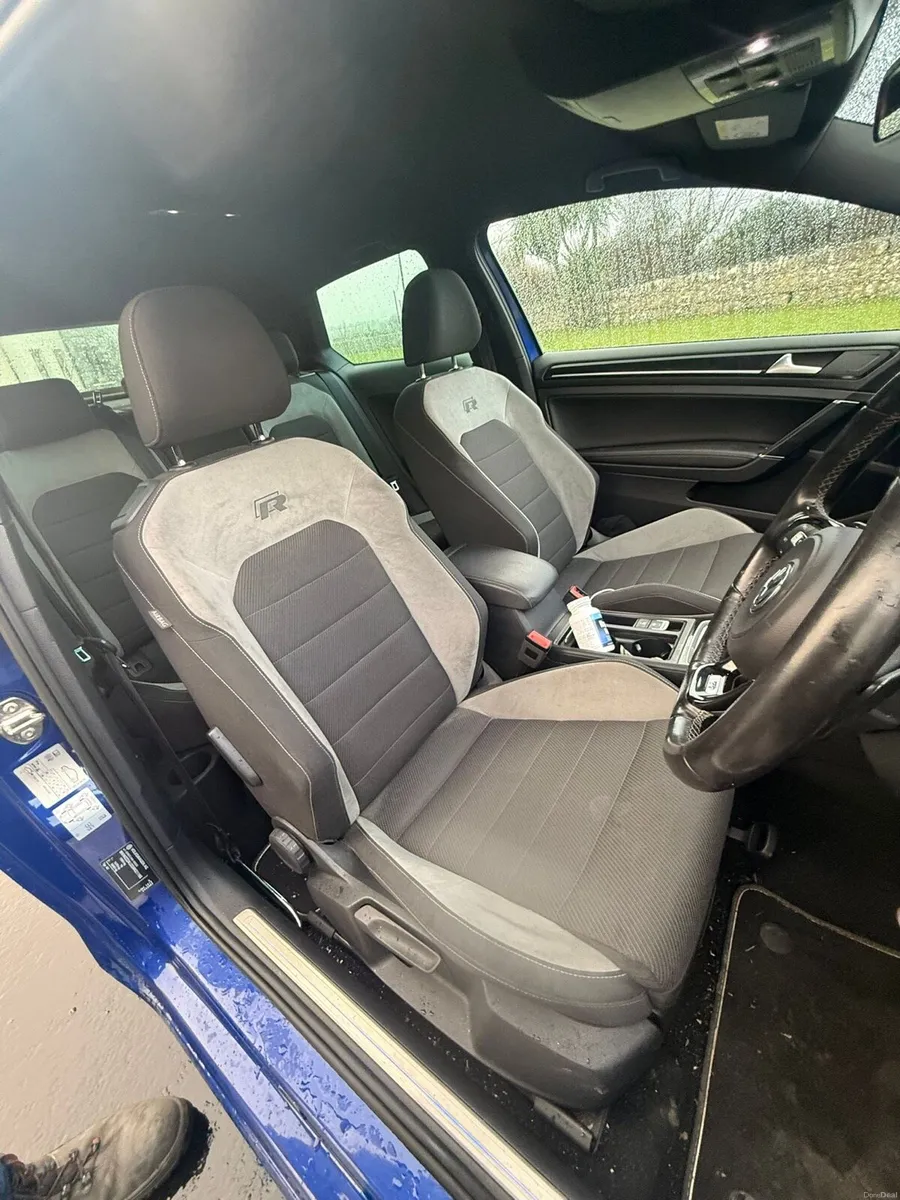 VW GOLF R  300 bhp 2.0 tsi dsg - Image 4