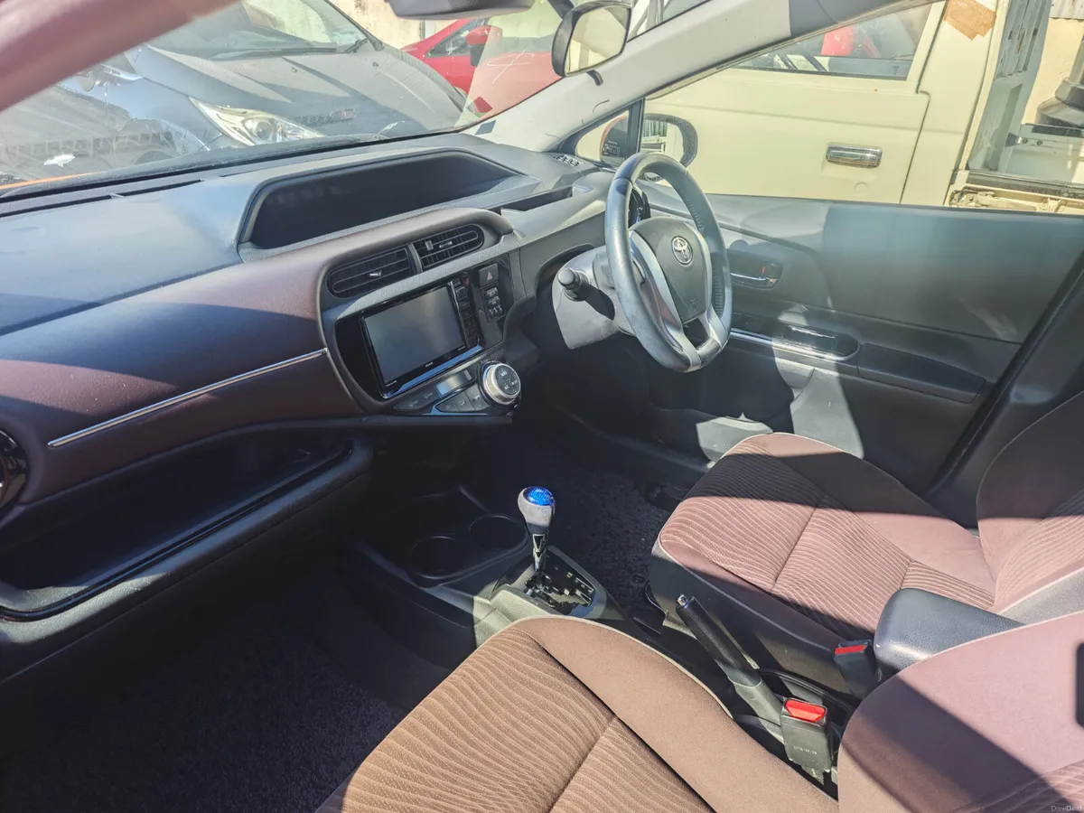 Toyota Aqua Automatic Petrol Hybrid - Image 4