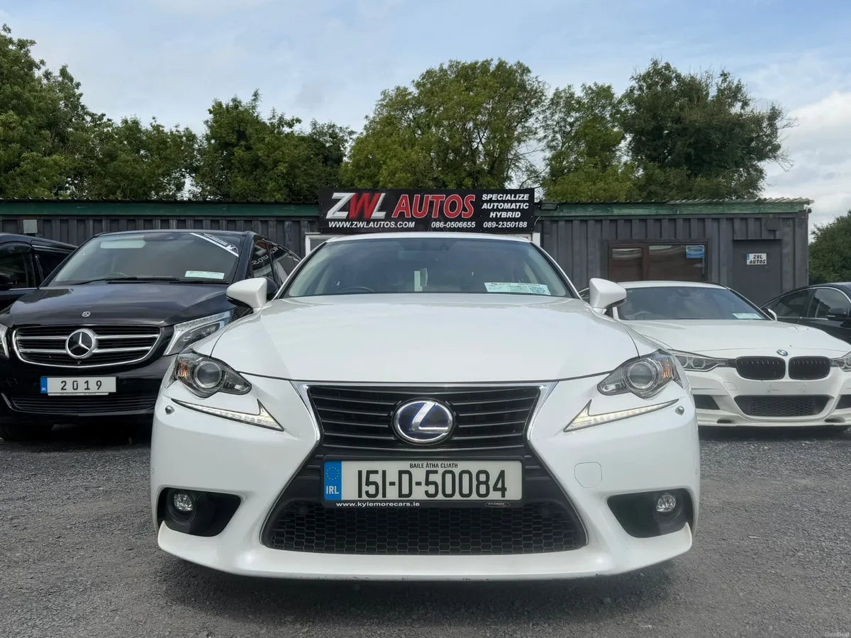 2015 Lexus IS Hybrid - Image 1