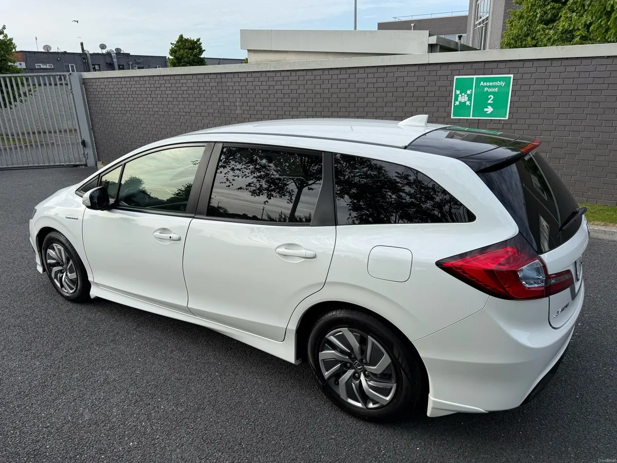Car - Image 4