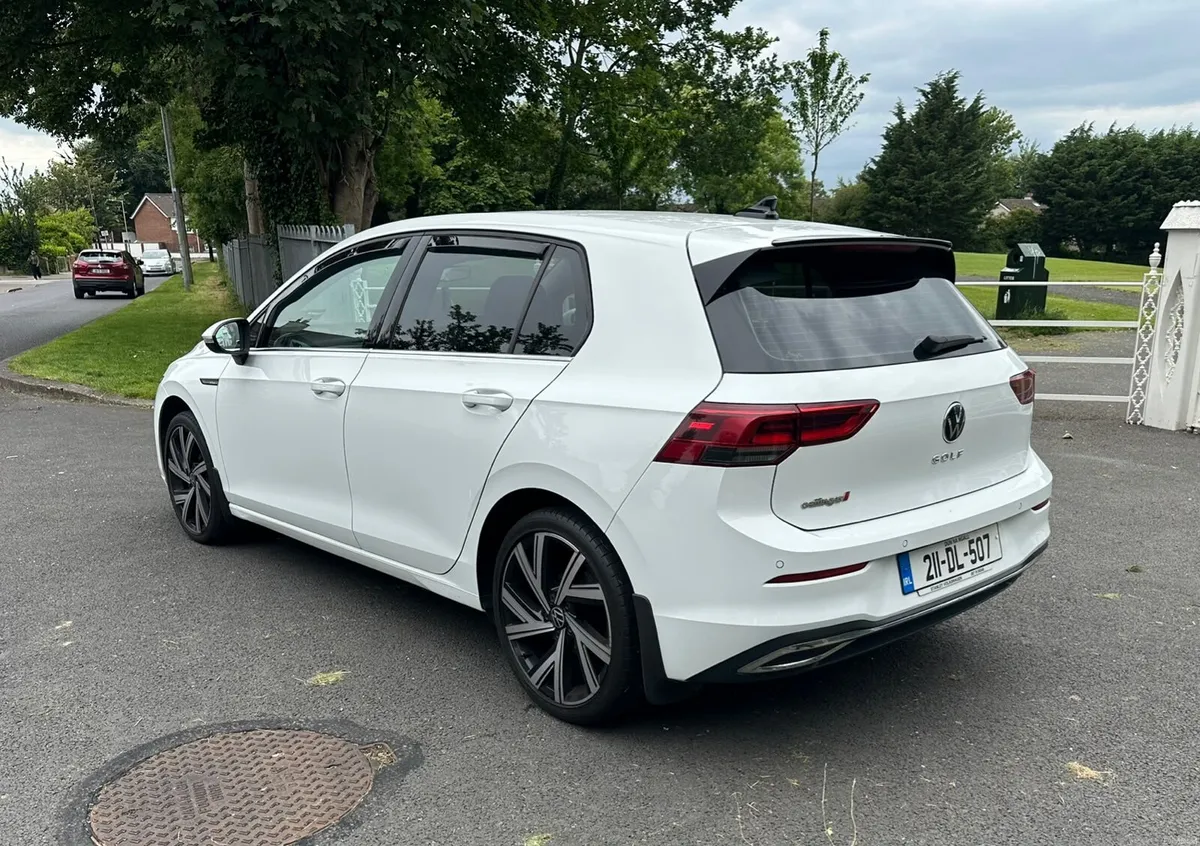 Volkswagen golf - Image 4