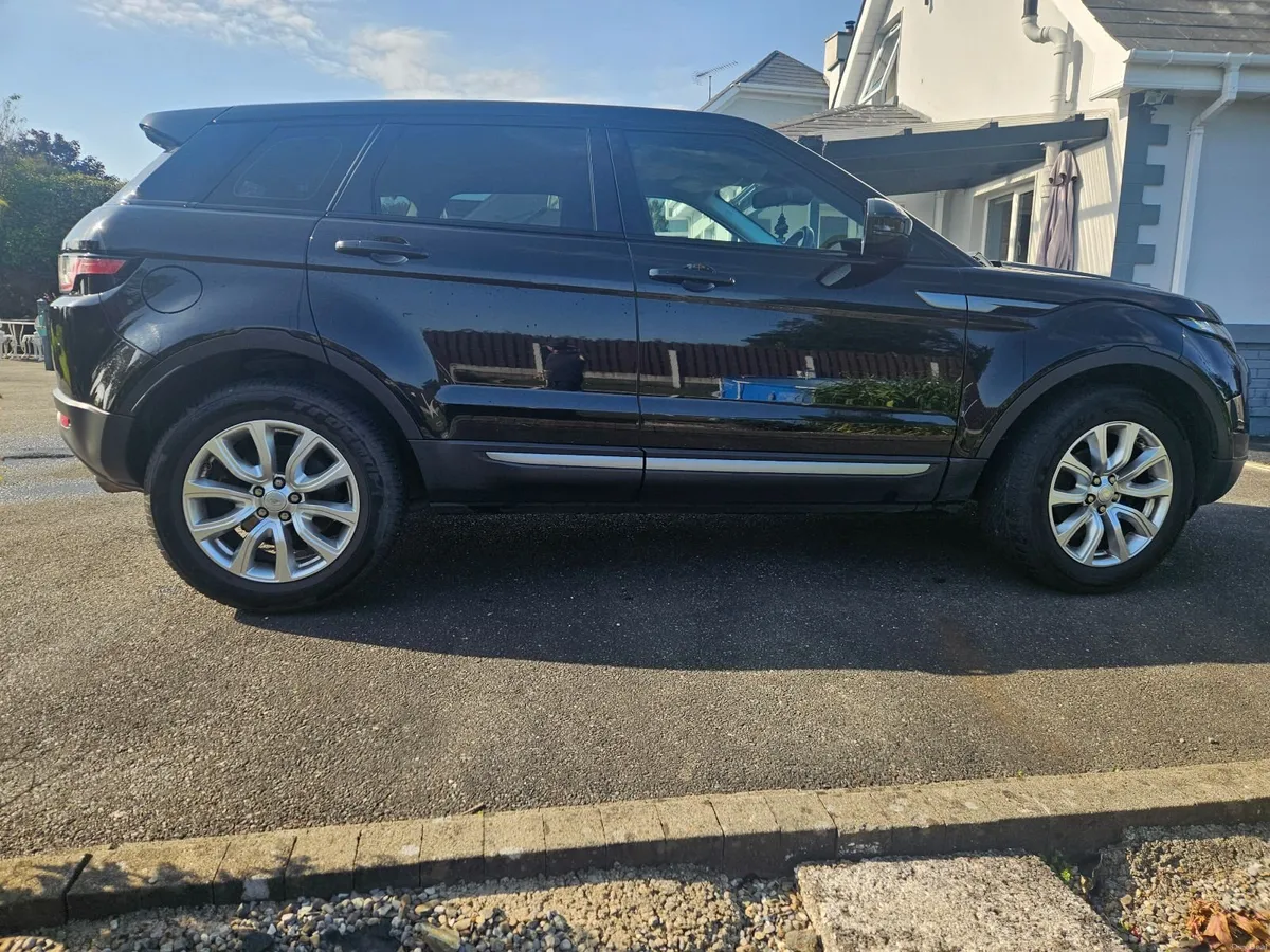 Land Rover Range Rover Evoque 2018 - Image 2