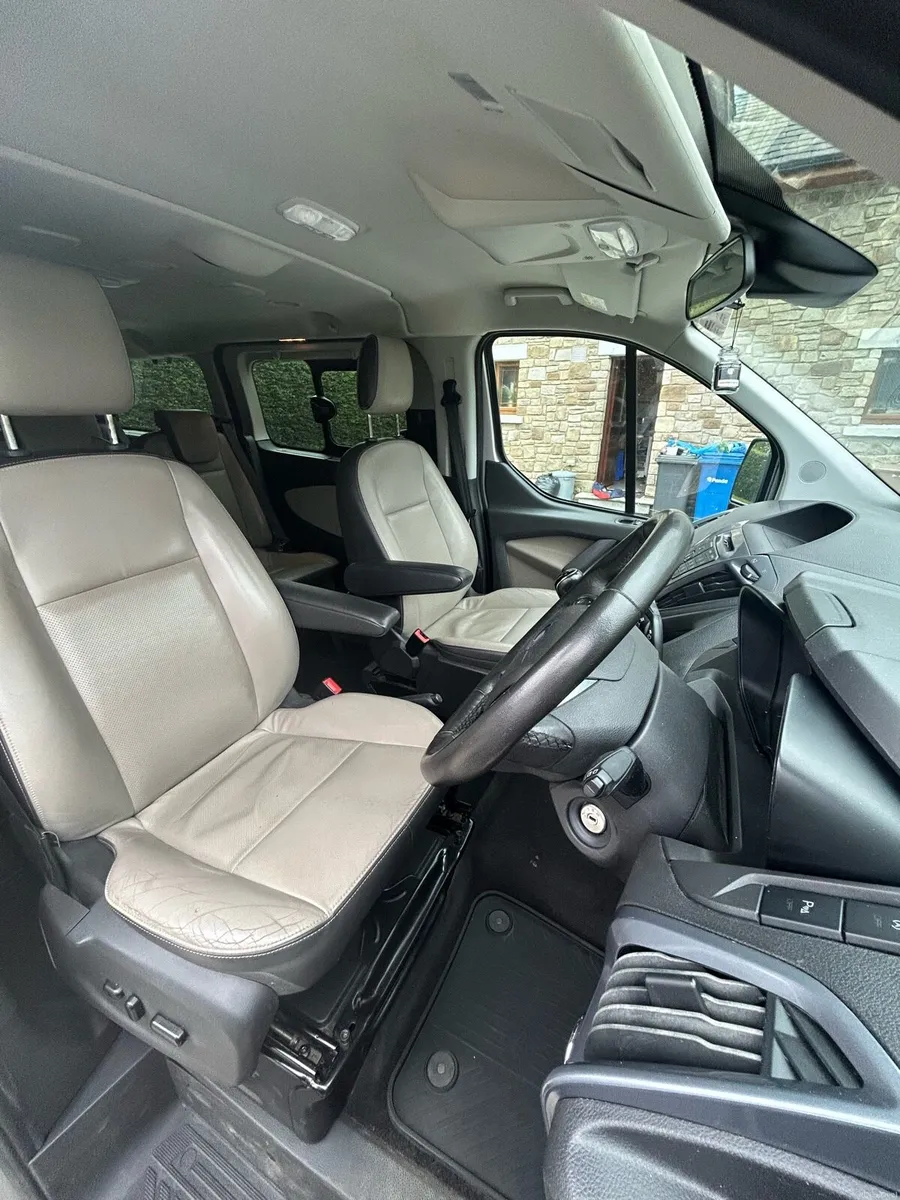 Ford Tourneo - Image 4