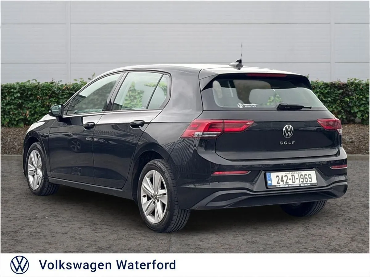 Volkswagen Golf 2.0 TDI 115HP Life - Image 3